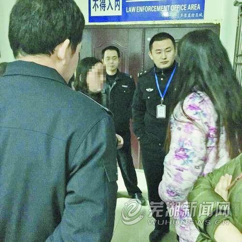女子澡堂偷拍裸体视频 称为调节和丈夫生活