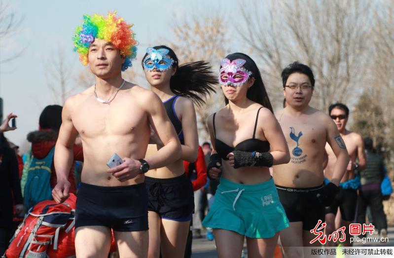 2016北京“光猪”开跑