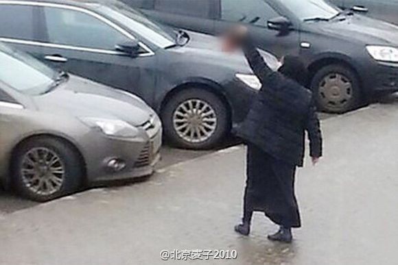 俄罗斯女子手提4岁女童头颅 威胁自爆