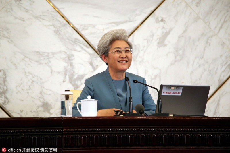 人大首场新闻发布会 傅莹第4次亮相