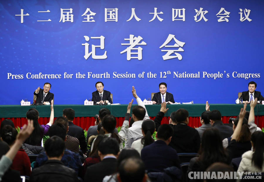农业部长韩长赋等就“转方式调结构 加快发展现代农业”答问