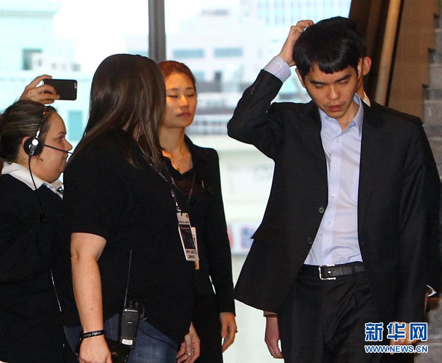 ���˻���ս��������ʯ��������¶����