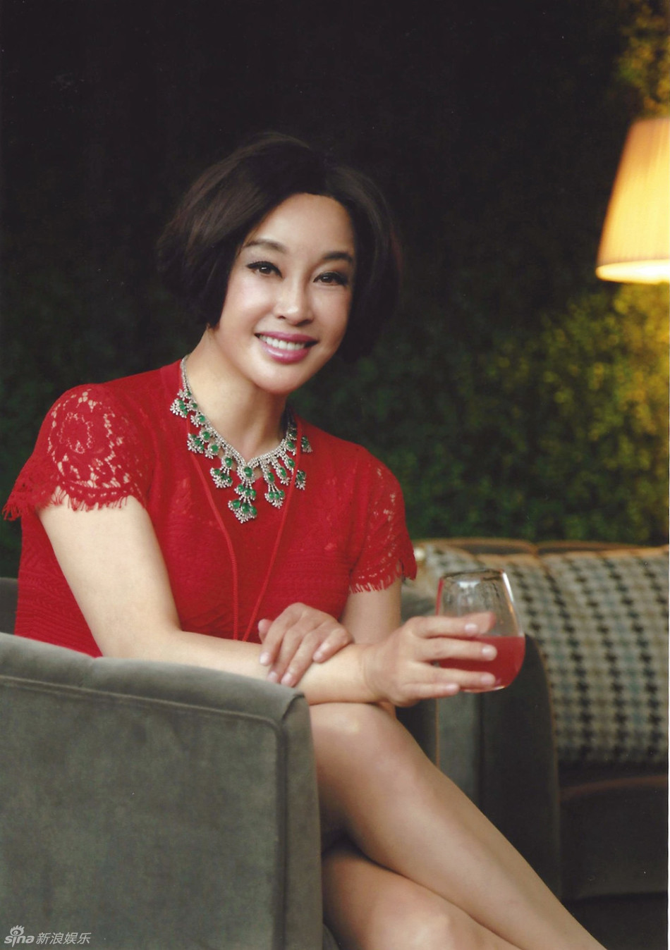 组图：刘晓庆赴奥巴马私宴合影 端庄自信优雅