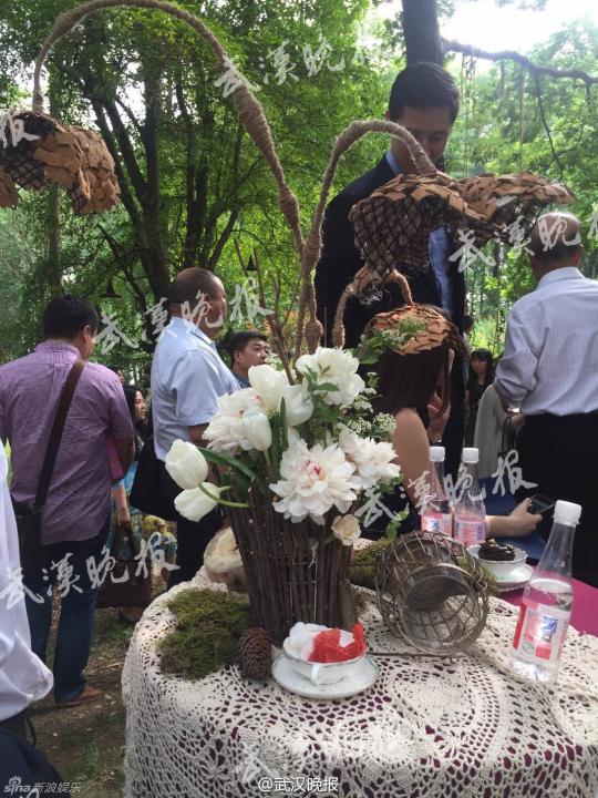 撒贝宁武汉婚礼现场曝光 尼格买提主持婚礼