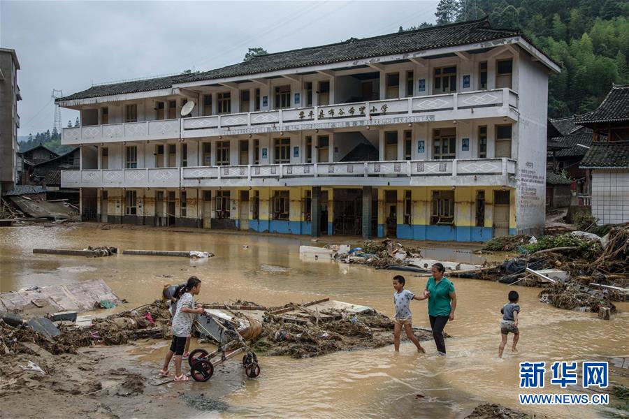贵州暴雨：探访重灾区九潮镇