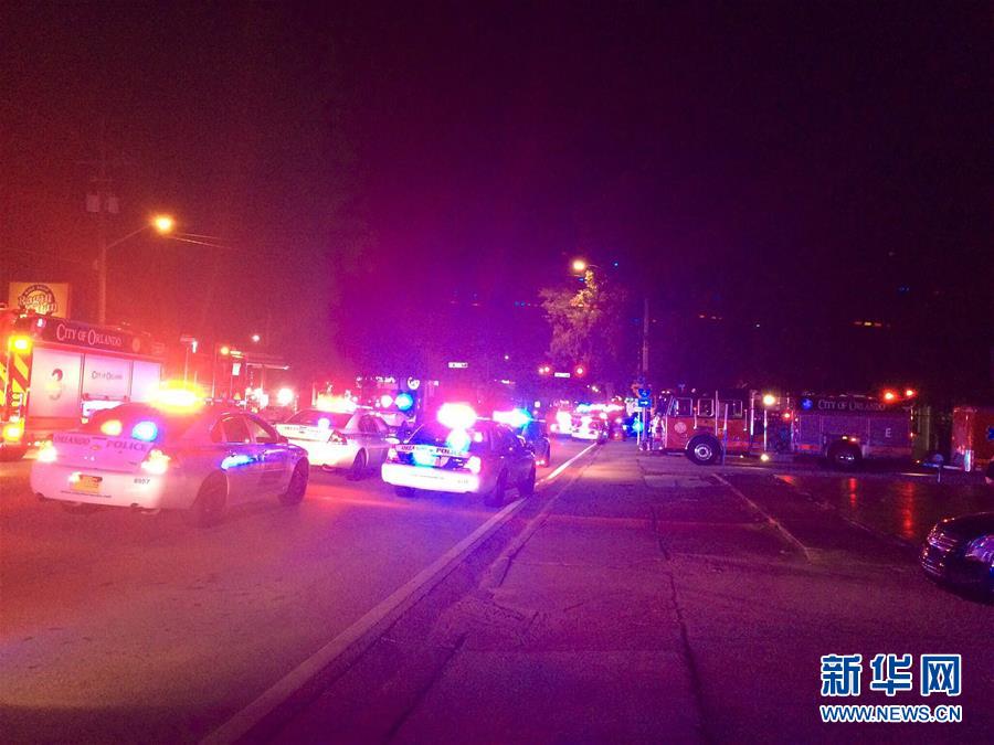 美国奥兰多市夜总会枪击案造成近20人死亡
