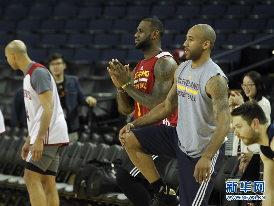 NBA总决赛：勇士骑士训练备战决胜局