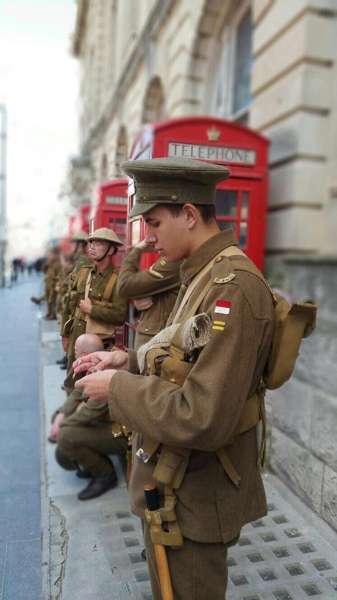 英国街头惊现一战士兵网友以为自己穿越了高清组图