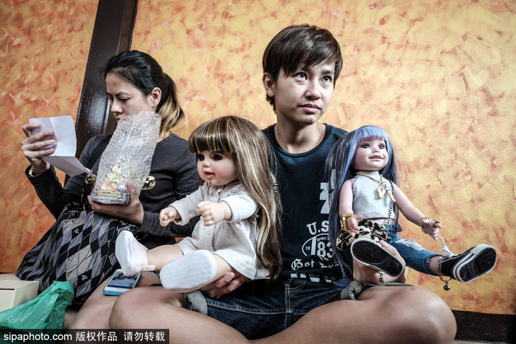 “神仙娃娃”风靡泰国 纯手工制作祈求带来手运