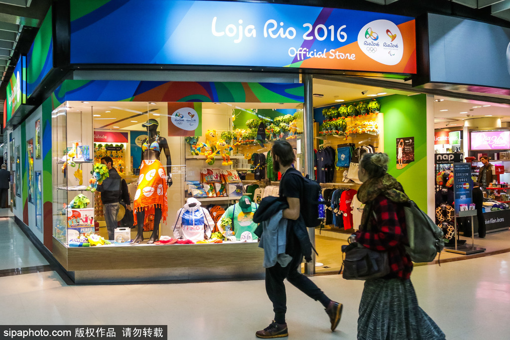 巴西：探访里约奥运会官方商品店 商品琳琅满目奥运气氛浓厚