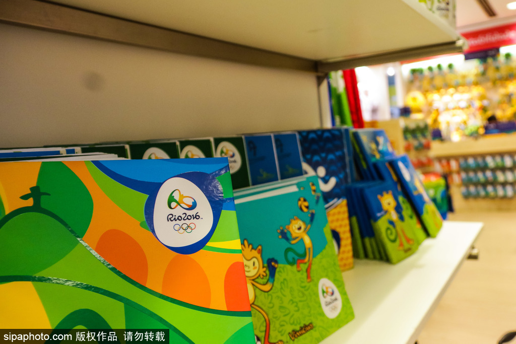 巴西：探访里约奥运会官方商品店 商品琳琅满目奥运气氛浓厚