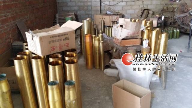 桂林警方端掉一个“地下兵工厂”缴获大批炮弹