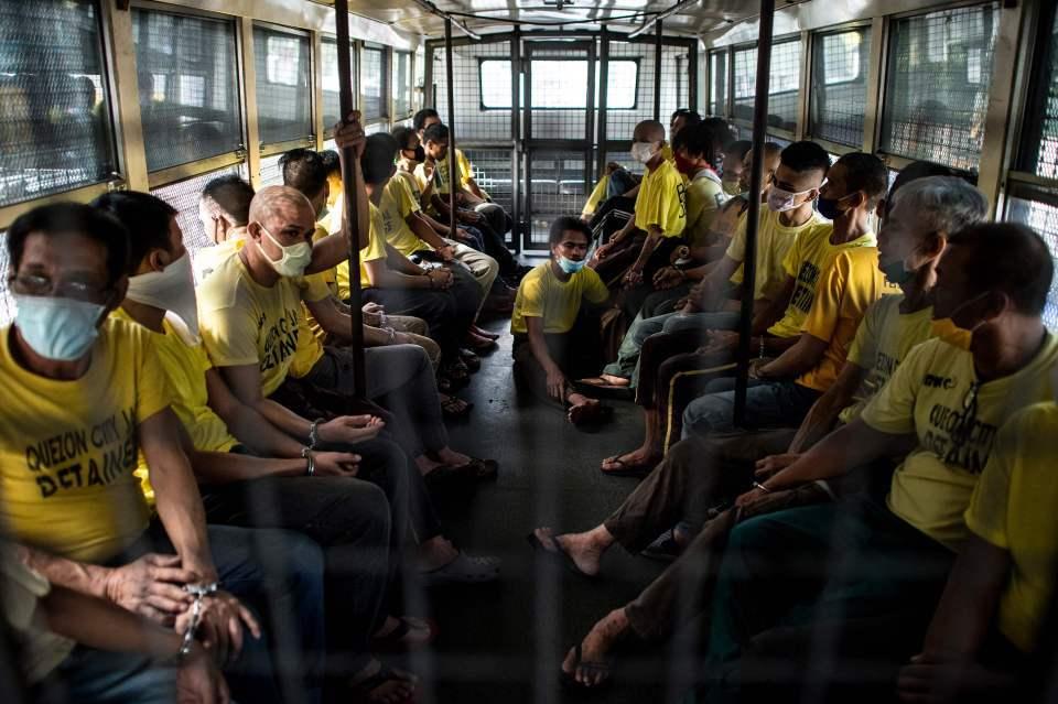 误判入狱七年 他读了博士又选择回到监狱
