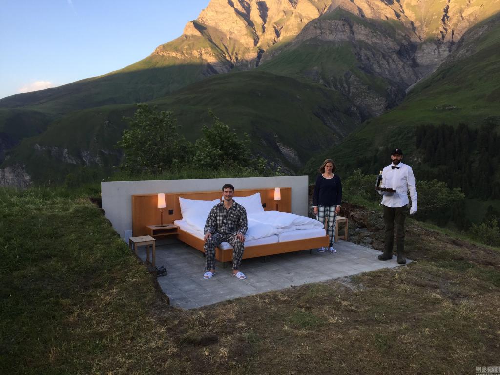 瑞士全球首家无墙无顶酒店 价格每晚210美元