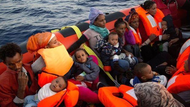 移民船倾覆埃及海致42人遇难 家属悲痛欲绝