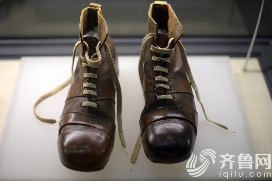 上世纪90年代足球鞋亮相足球博物馆