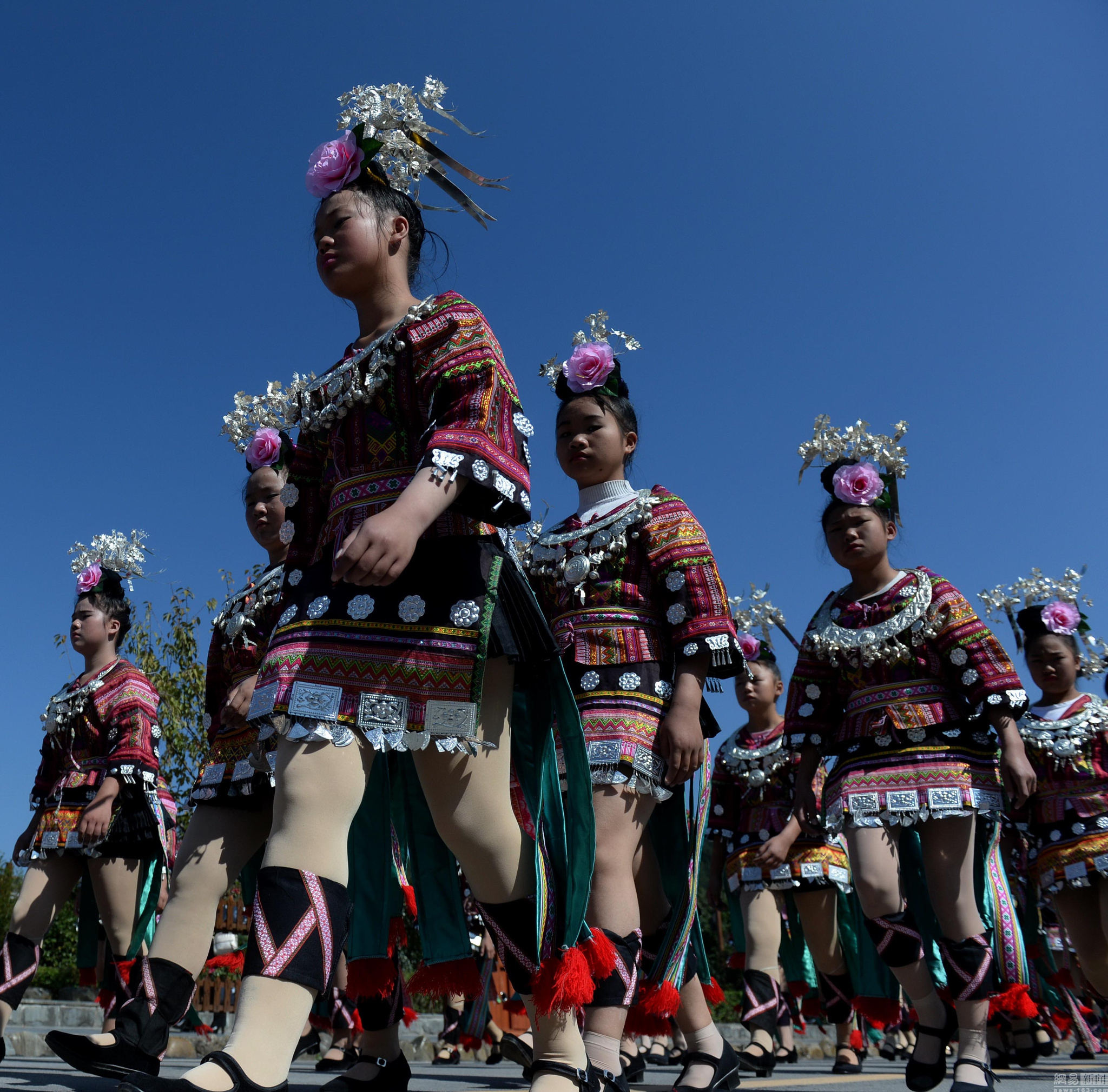 贵州非物质文化遗产展示彩排 万人迎苗年
