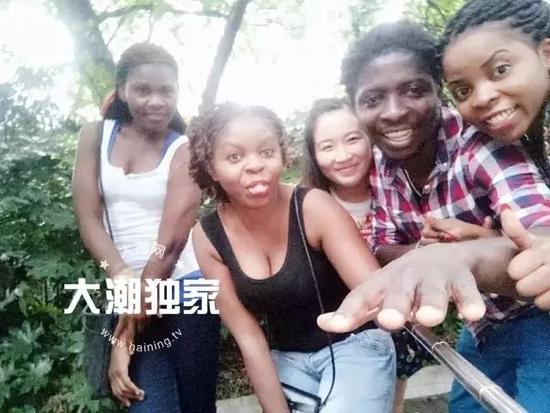 相恋6年！中国姑娘与非洲小伙结婚