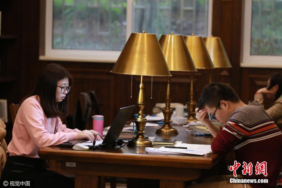 重庆大学现“民国风”图书馆 古典温馨