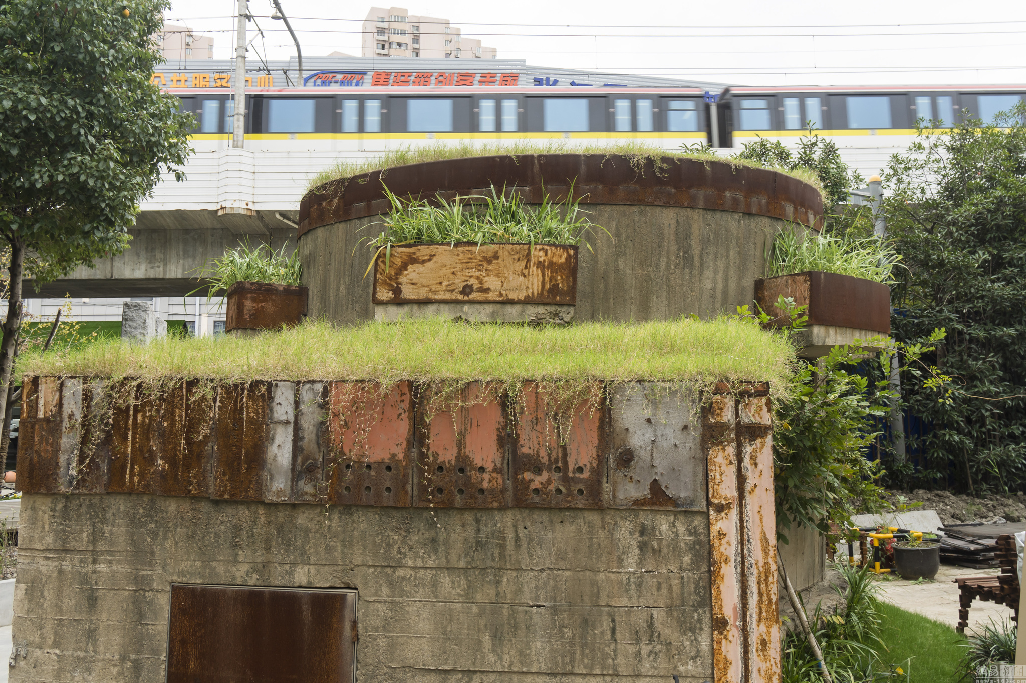 上海街头现碉堡改造景观 原悉淞沪抗战遗迹