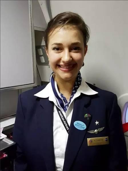中国姑娘夺“世界最美空姐”冠军