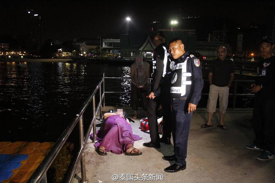 泰国导游打伤中国游客后拍照卖萌