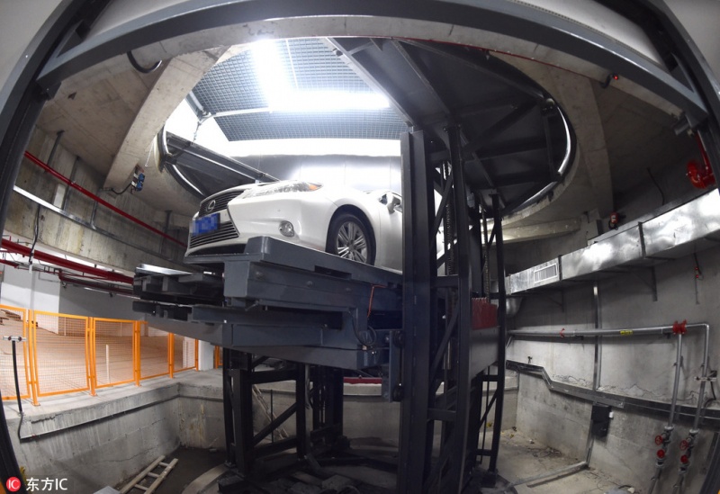 黑科技！全球首个“机器人停车库”现身南京 自动泊车好方便