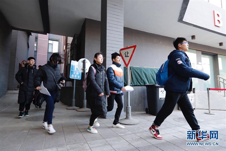 北京电影学院艺考开始 报考人次再创新高