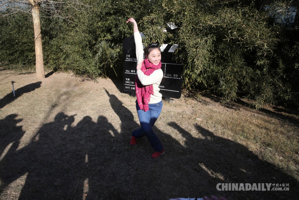 北影艺考开始 考生展示才艺