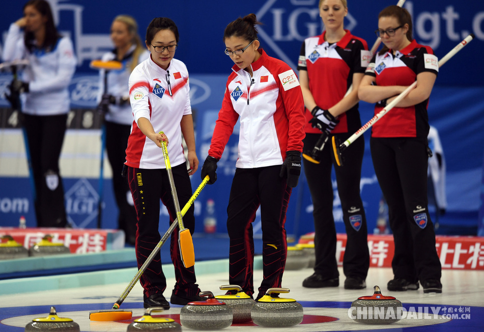 女子冰壶世锦赛中国7-8被瑞士绝杀 循环赛遭两连败