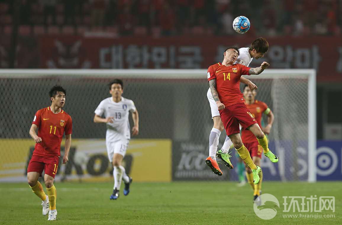 直击！中韩世预赛生死战 国足1-0领先