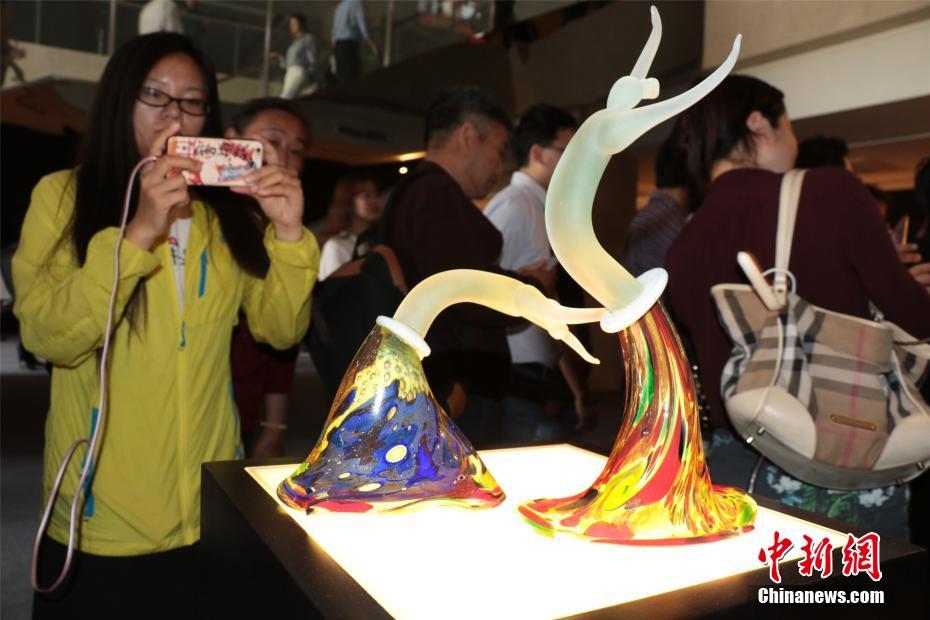 首届宁波国际（中东欧）水晶玻璃艺术展开幕