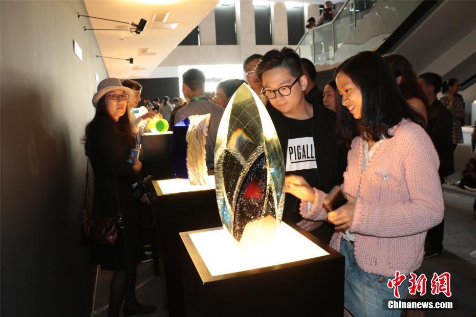 首届宁波国际（中东欧）水晶玻璃艺术展开幕