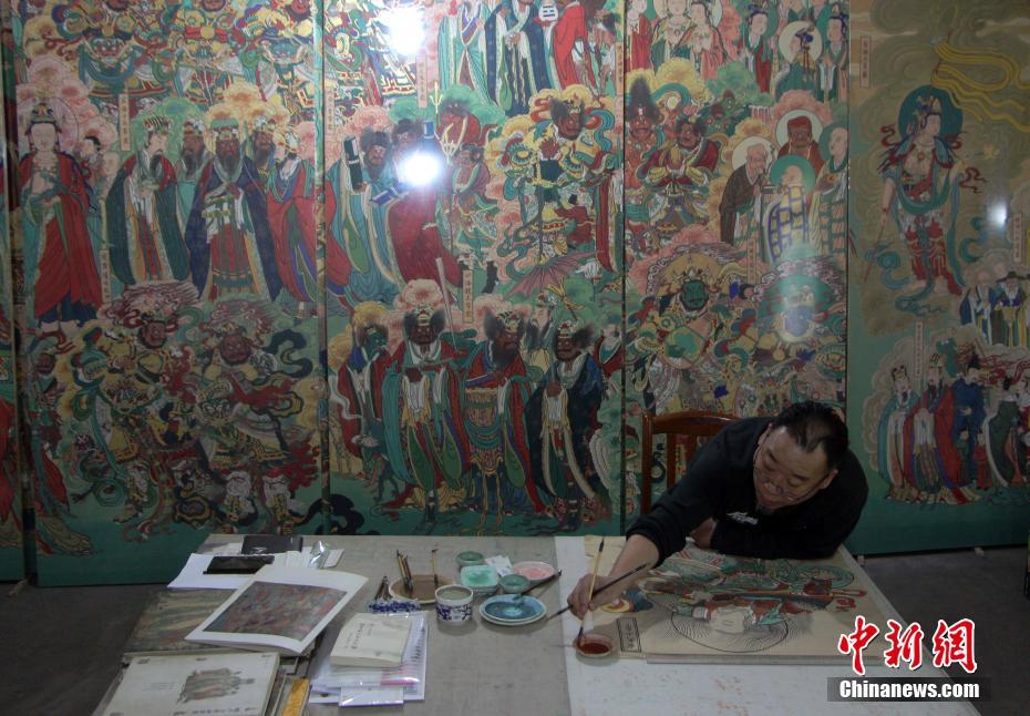 河北画家10年临摹完成“毗卢寺壁画”