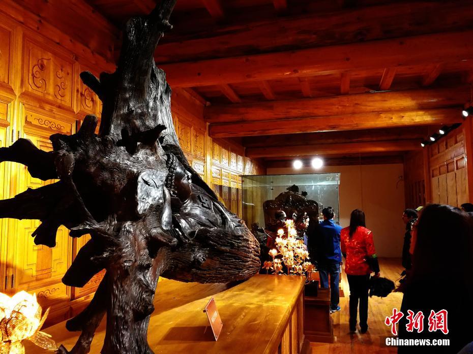青海最大民间博物馆开馆 神秘木质“坛城”亮相