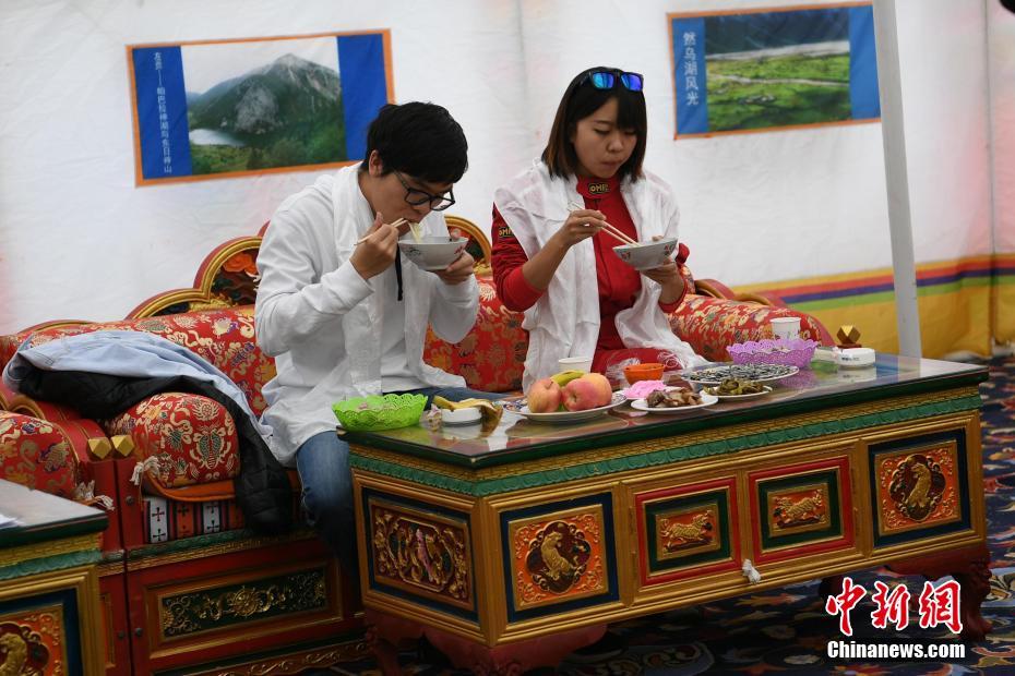 六名围棋世界冠军走进西藏芒康