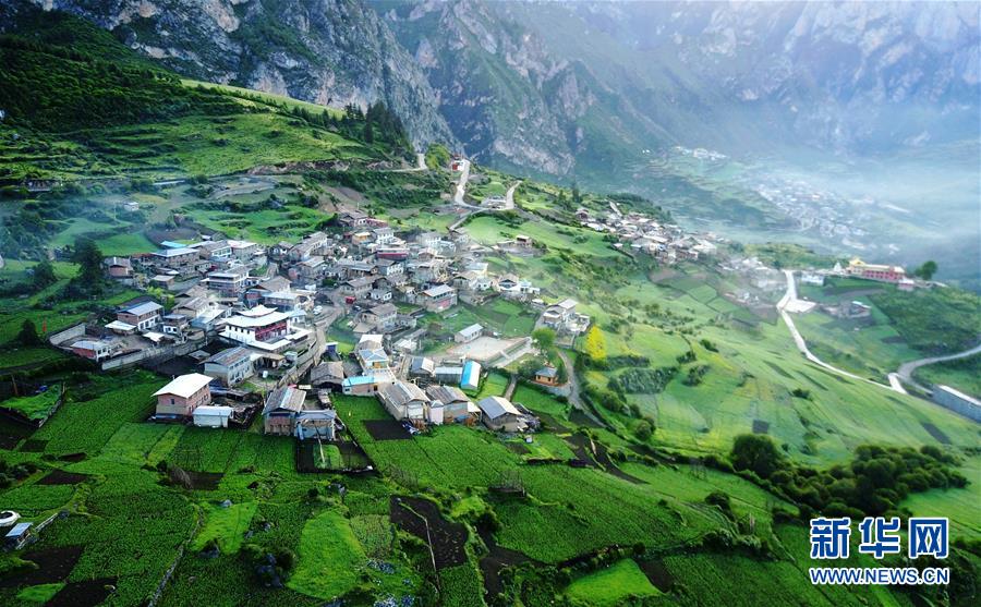 甘南扎尕那：深山中的藏寨秘境