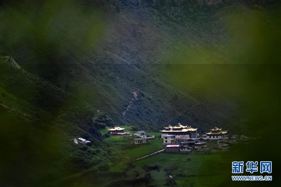 甘南扎尕那：深山中的藏寨秘境