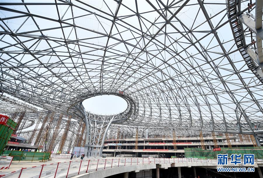 北京新机场航站楼钢结构封顶