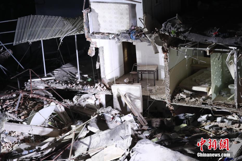 上海嘉定区一幢建筑发生倒塌 救援持续进行
