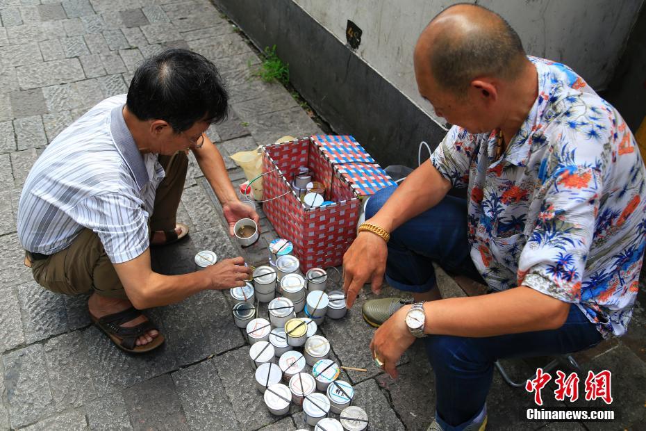 杭州蛐蛐上市 单只最高价格上千