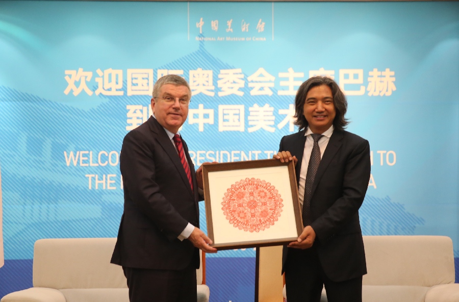 国际奥委会主席巴赫在中国美术馆出席《顾拜旦》塑像捐赠仪式