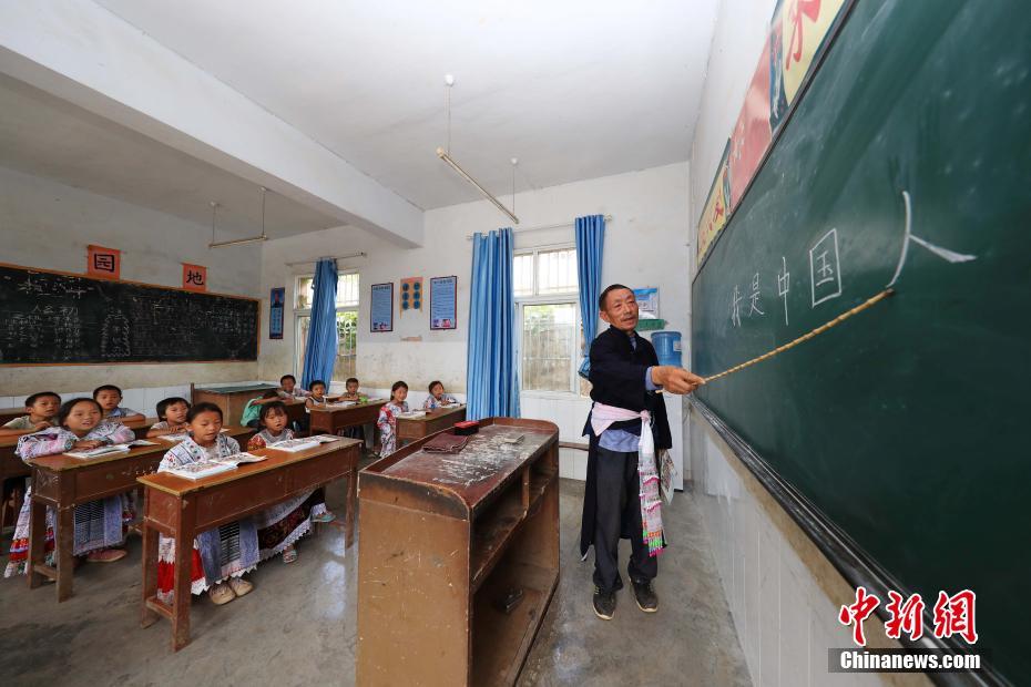 又到一年开学季 各地小学生开始校园生活