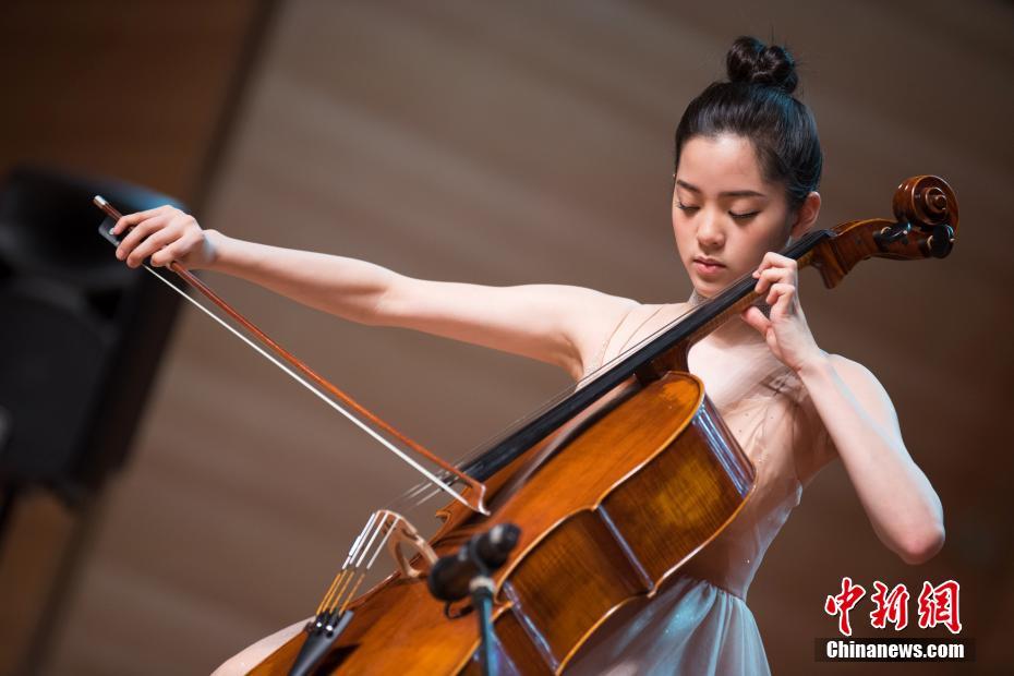欧阳娜娜举办“梦想练习曲”大提琴巡回音乐会