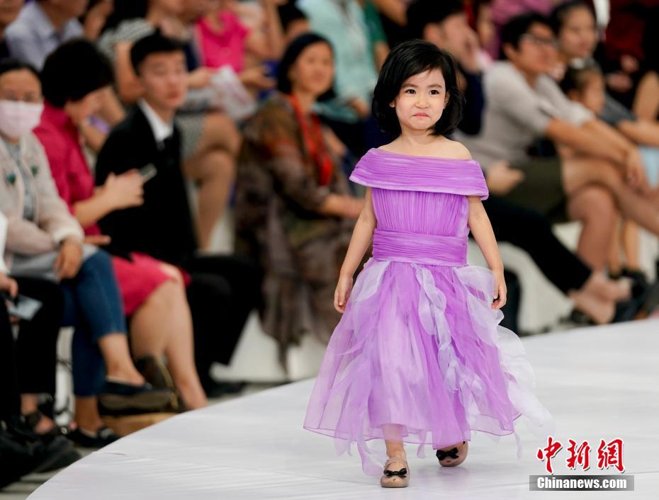 北京时装周2017“中国儿童”风采模特大赛颁奖典礼举行
