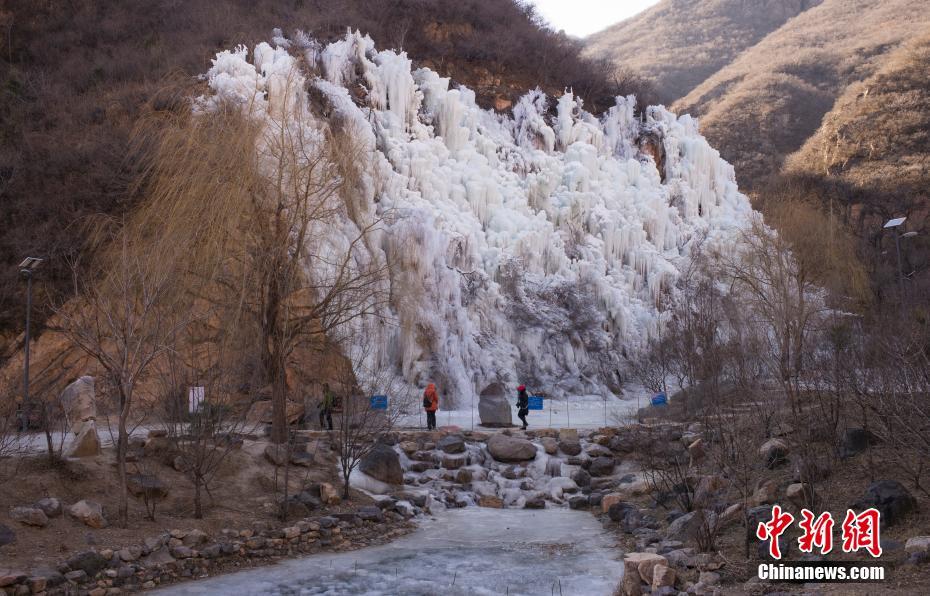 北京冬日神泉峡冰瀑