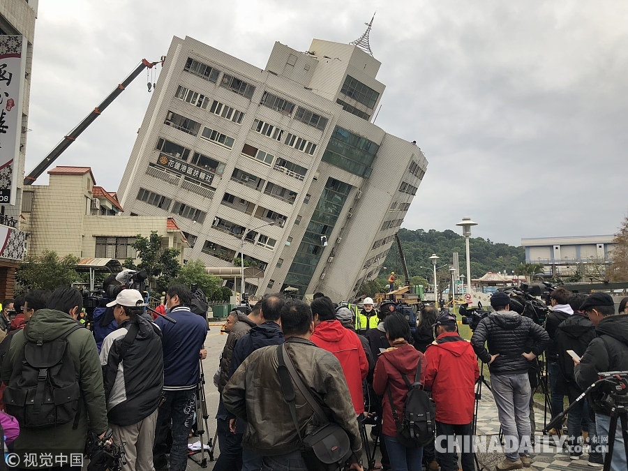 【组图】台湾花莲发生6.5级地震 部分建筑物受损严重或倒塌