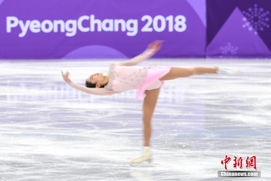 李香凝出战花滑团体赛女单短节目