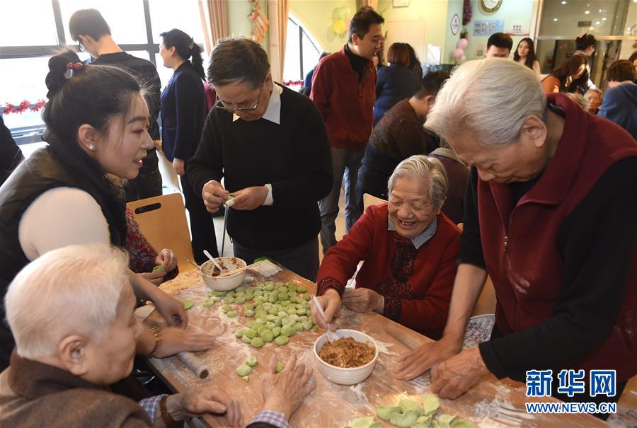 北京：养老中心里的别样除夕