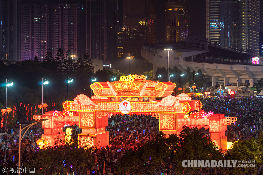 广州：除夕夜 花市灯光璀璨美不胜收